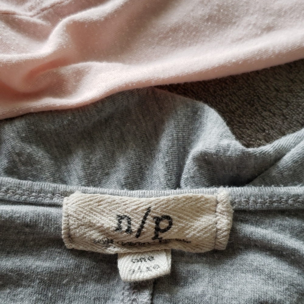 n/p Batwing Top - Picture 5 of 6